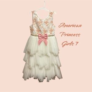 NWOT SIZE 7 LITTLE GIRLS DRESS